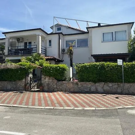 1 Apartament