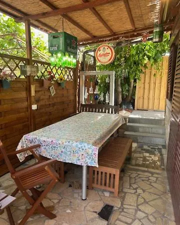 1 Apartament *